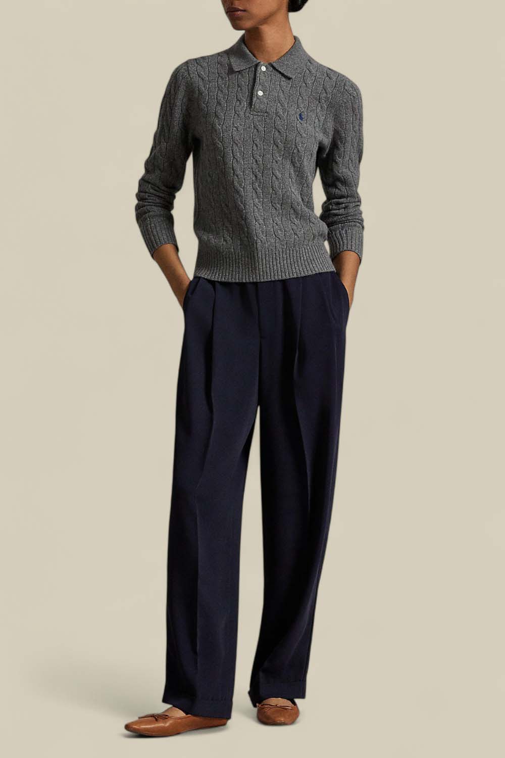 תמונת כל הלוק של סריג פולו צמר וקשמיר